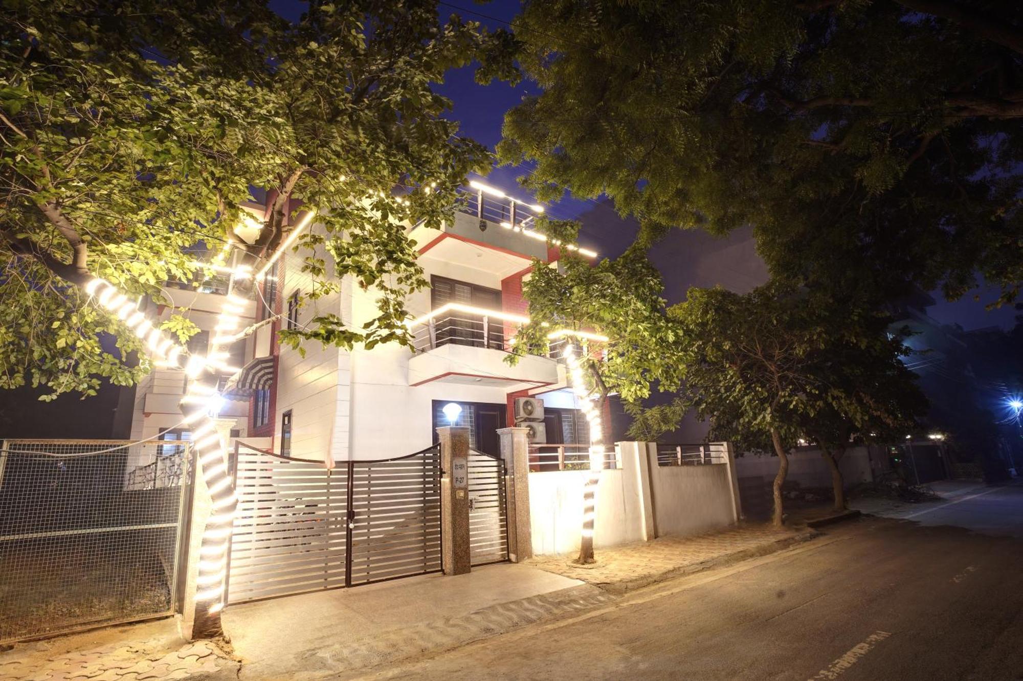 Nexhub Stay - Huda City Centre Gurgaon Exterior foto